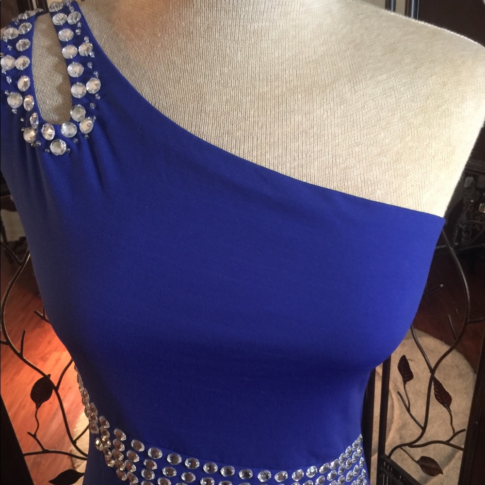 Royal Blue Evening Dress! - Picture 2 of 8